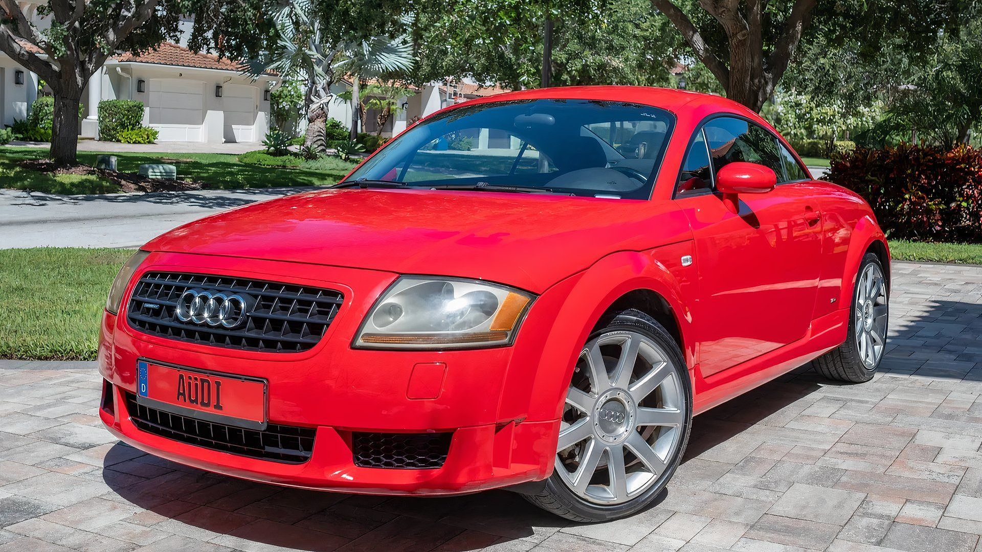 2005 Audi TT 3.2 Quattro front 3/4 shot