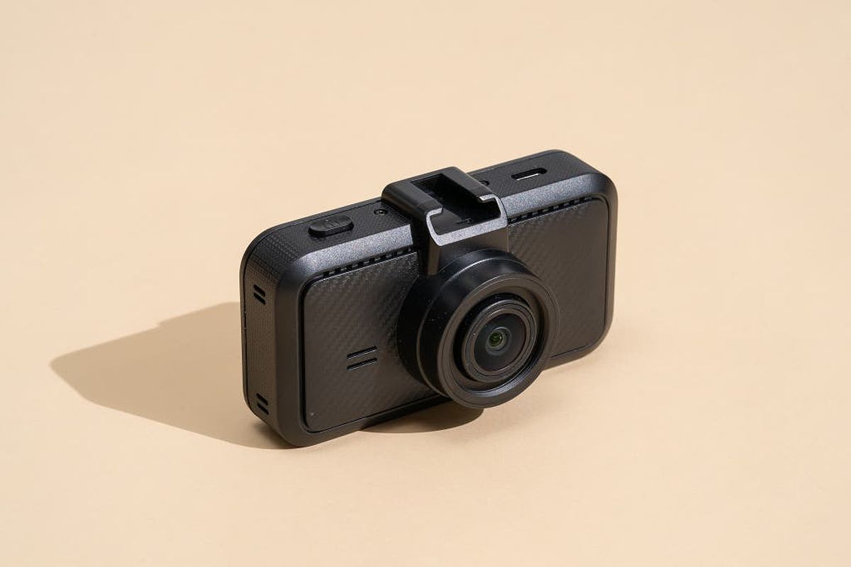 Miofive S1 dash cam, the budget pick for best dash cam